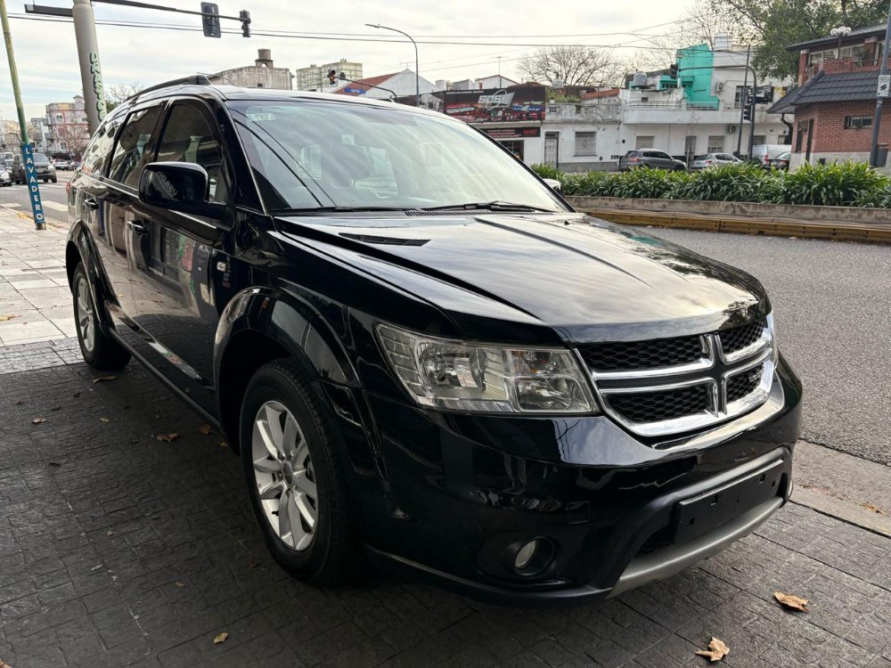Dodge Journey SXT — foto 14